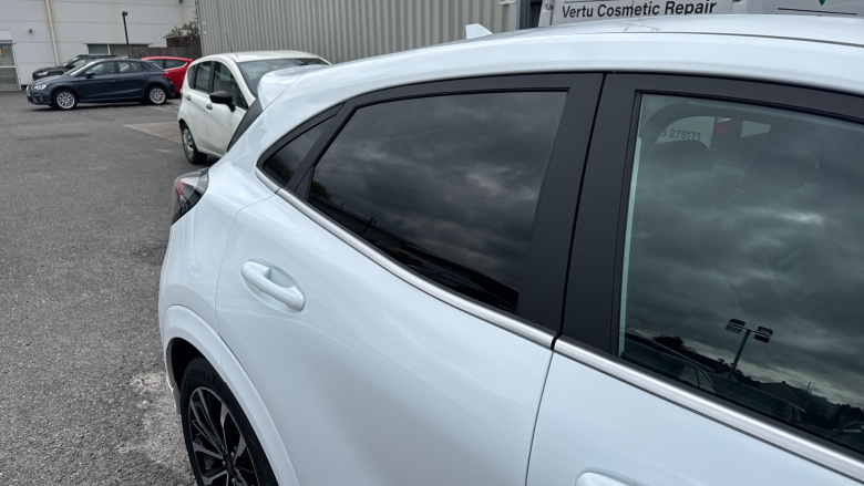 Ford Puma 1.0 EcoBoost Hybrid mHEV ST-Line Vignale 5dr Petrol Hatchback